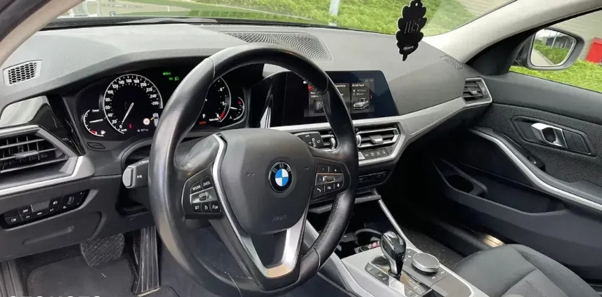 BMW Seria 3 cena 96900 przebieg: 129500, rok produkcji 2019 z Chocianów małe 301